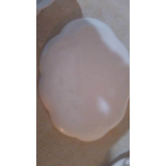 Colony Milk glass teacups and plates (set of 4) - Picture 7 of 8